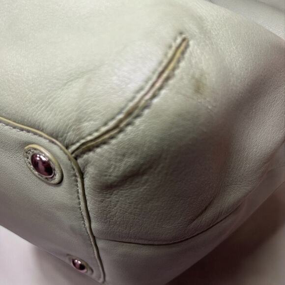 Coach F13733 Soho Pleated Leather Carryall Bag - Picture 8 of 16